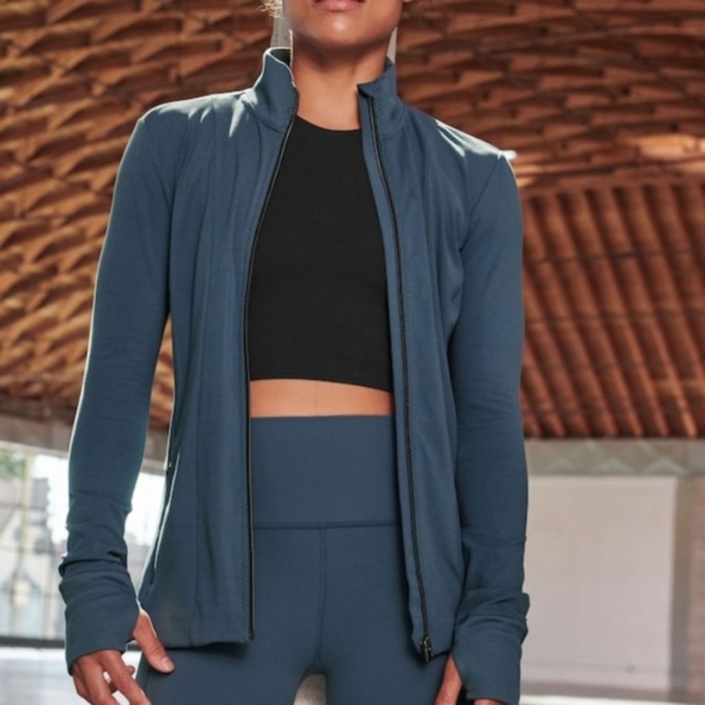 NWT Athleta Shanti Jacket in Powervita